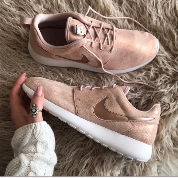 NWT Nike Roshe 1 Premium - Picture 3 of 8